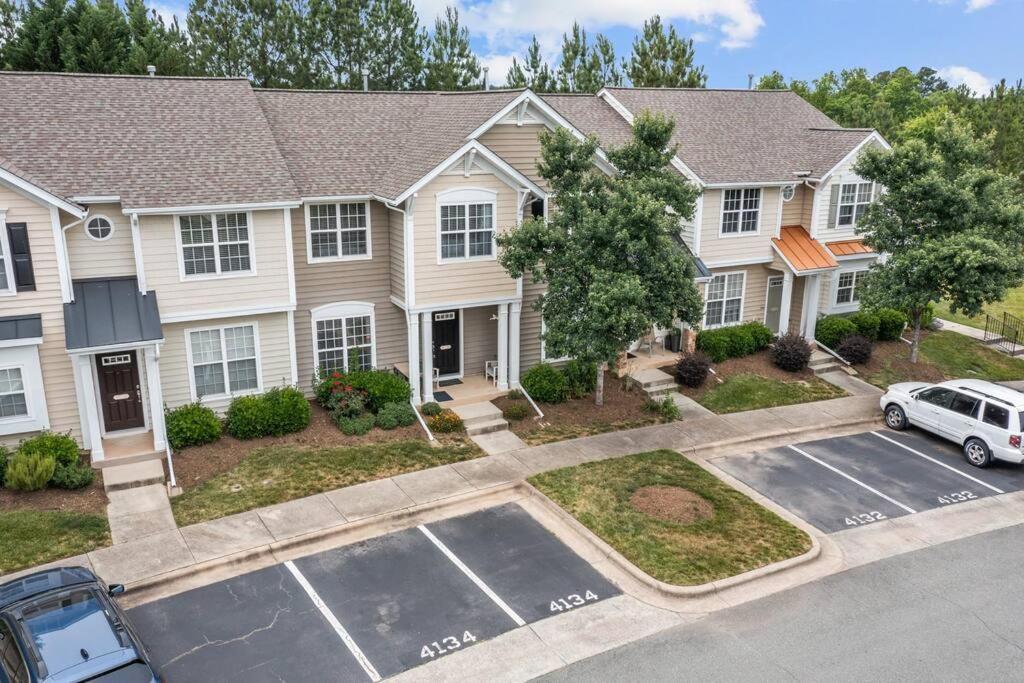 Peaceful, Townhome In Hope Valley Farms Durham Esterno foto